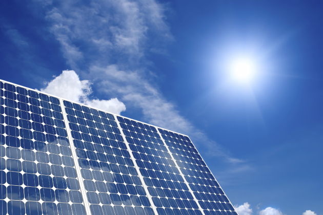 solnechnaya energiya dlya osvescheniya sada ekonomiya i krasota